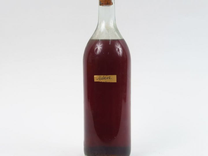 1 TRES VIEILLE BOUTEILLE MADERE (MISE PARTICULIERE) 1L