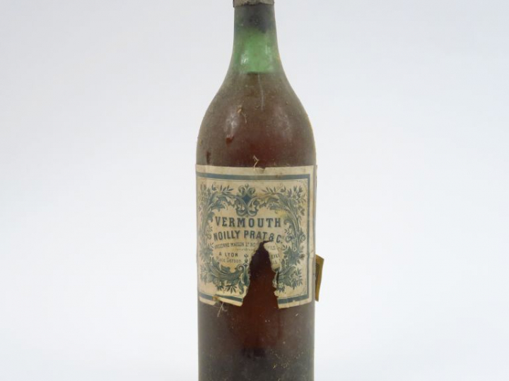 1 VIEILLE BOUTEILLE VERMOUTH NOILLY PRAT - ED/CAPS L AB/BS
