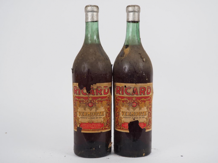 2 VIEILLES BOUTEILLES VERMOUTH RICARD - BS