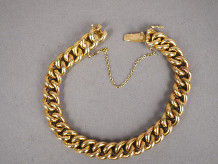 Bracelet souple en or jaune, maille gourmette.  Poids. 29,64 g