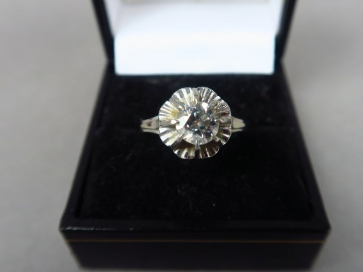 Bague solitaire en or blanc et platine, ornée d'un diamant taille anci