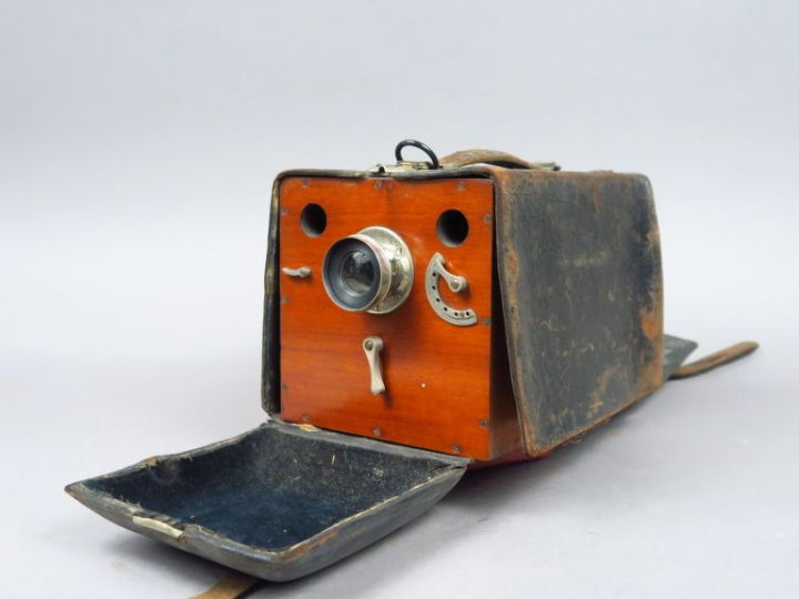 RICARD et LACROIX. Vélocigraphe mono, format 9 x12, objectif HERMAGIS 