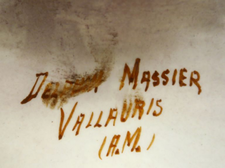 DELPHIN MASSIER à Vallauris. Jardinière en céramique polychrome à déco