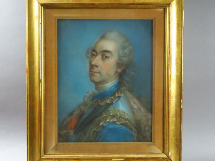 Ecole française fin XVIIIe. "Portrait d'homme".  Pastel. Dim. : 52 x 4