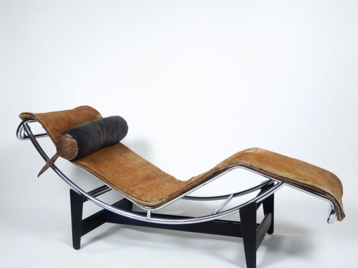 LE CORBUSIER. ‘LC 4’. Chaise longue, garniture en poulain d'origine, s