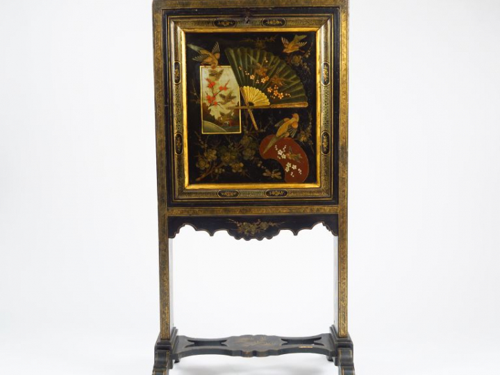 Billet doux Napoléon III de style Extrême Orient en bois noirci et laq