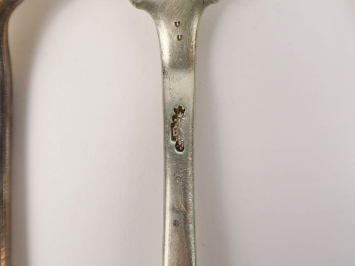 Ensemble de couverts en argents XVIIIème et XIXème, modèles et poinçon