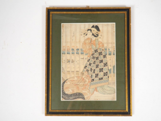 Vente aux enchères Estampe japonaise représentant une geisha à l'intérieur d'une maison d
