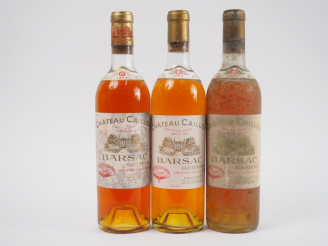 Vente aux enchères 3 BOUTEILLES CHÂTEAU CAILLOU SAUTERNES - 1969 - 2 LB/1 MEP/ET