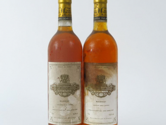 Vente aux enchères 2 BOUTEILLES CHÂTEAU COUTET 1er CC SAUTERNES - 1990 - 1 ET