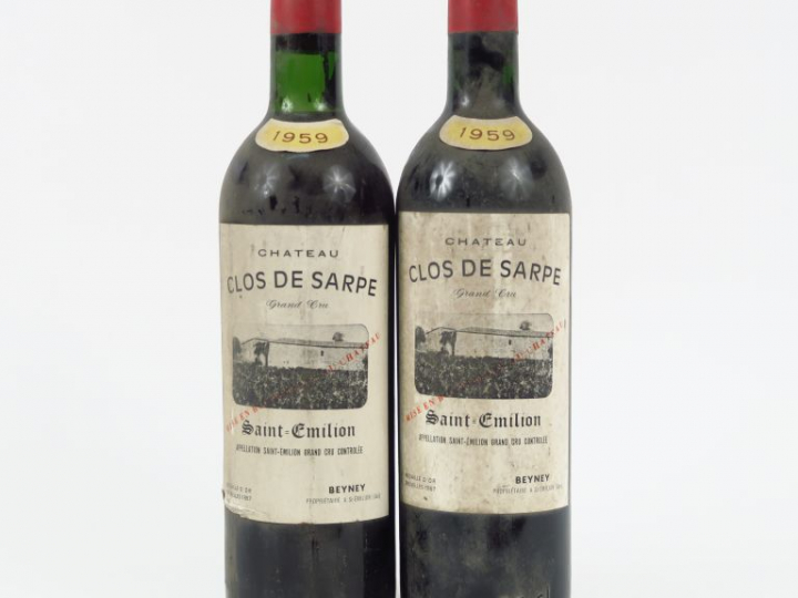 2 BOUTEILLES CLOS DE SARPE ST EMILION - 1959 - BG/1 CAPS LEGER CORRODE