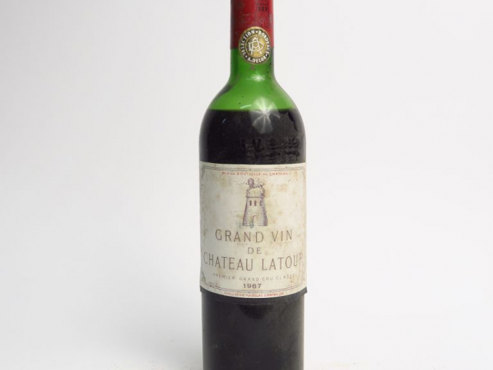 1 BOUTEILLE CHÂTEAU LATOUR 1er GCC PAUILLAC - 1967 - BEP