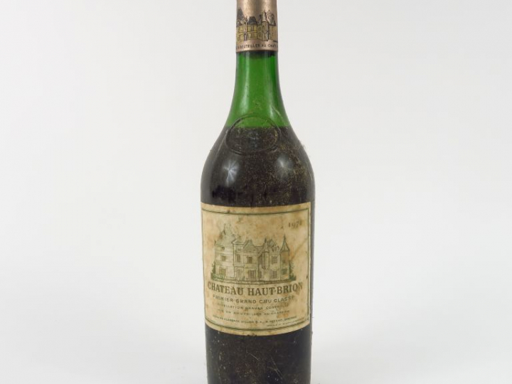 1 BOUTEILLE CHÂTEAU HAUT BRION 1er GCC GRAVES - 1974 - 5,5 CM/EF