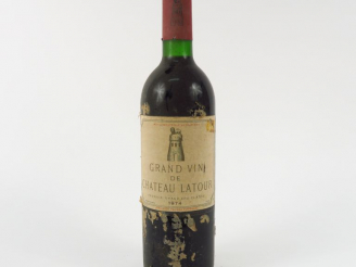 Vente aux enchères 1 BOUTEILLE CHÂTEAU LATOUR 1er GCC PAUILLAC  - 1974 - BG/ELF