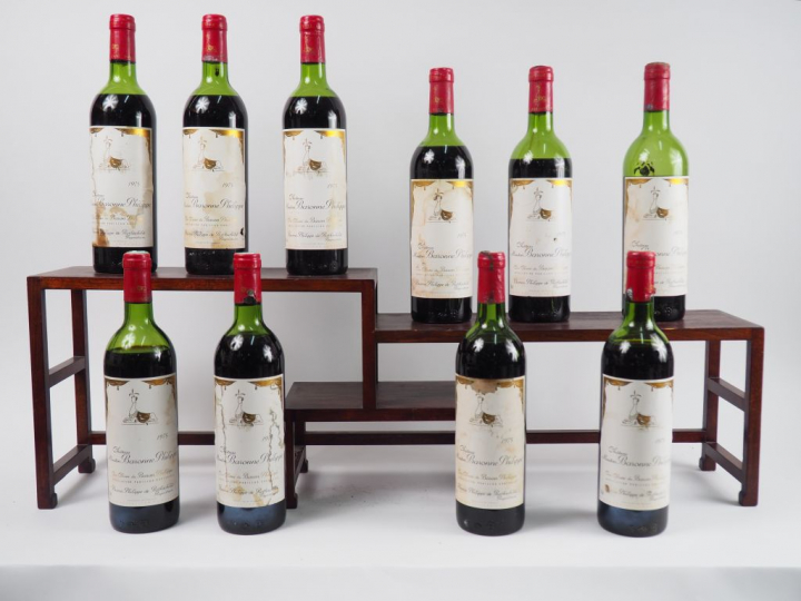 10 BOUTEILLES CHÂTEAU MOUTON BARONNE PHILIPPE GCC PAUILLAC - 1975 - CB