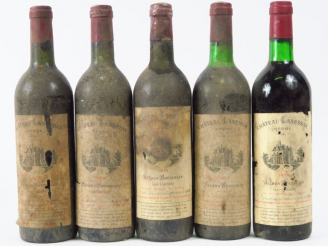 Vente aux enchères 5 BOUTEILLES CHÂTEAU LANESSAN CB MEDOC - 1978 - 3 BG/2 HEP/BS