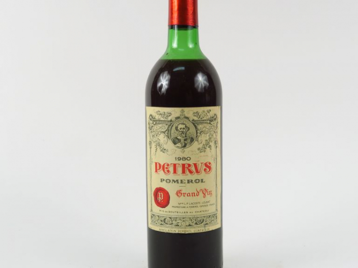 1 BOUTEILLE PETRUS POMEROL - 1980 - HEP/COULEUR DILUEE/CAPS TL AB