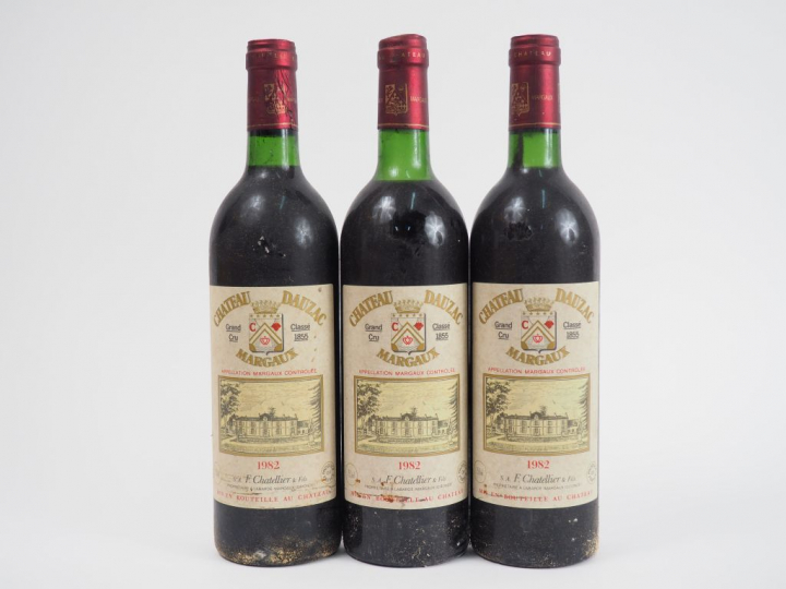 3 BOUTEILLES CHÂTEAU DAUZAC GCC MARGAUX - 1982 - 2 BG/1 HEP/ELF