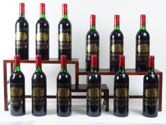 Vente aux enchères 12 BOUTEILLES CHÂTEAU PALMER GCC MARGAUX - 1983 - CBO - BG