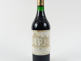 Vente aux enchères 1 BOUTEILLE CHÂTEAU HAUT BRION 1er GCC GRAVES - 1987 - ELF