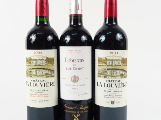Vente aux enchères 3 BOUTEILLES GRAVES : 1 CLEMENTIN DE PAPE CLEMENT 2011 - 2 CHÂTEAU LA 