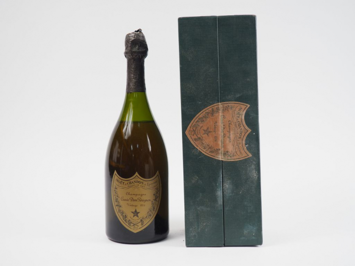 1 BOUTEILLE CHAMPAGNE DOM PERIGNON - 1976 - 4 CM SOUS LA COIFFE/COIFFE