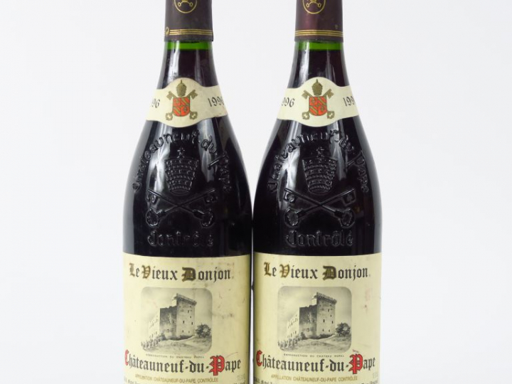 2 BOUTEILLES CHATEAUNEUF DU PAPE 'LE VIEUX DONJON' MICHEL LUCIEN - 199