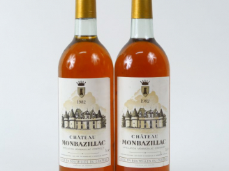 Vente aux enchères 2 BOUTEILLES CHÂTEAU MONBAZILLAC - 1982