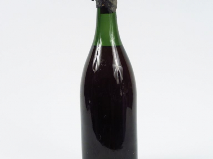 1 BOUTEILLE ARMAGNAC - 1900 - CAPS ESTAMPEE