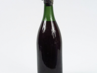 Vente aux enchères 1 BOUTEILLE ARMAGNAC - 1900 - CAPS ESTAMPEE
