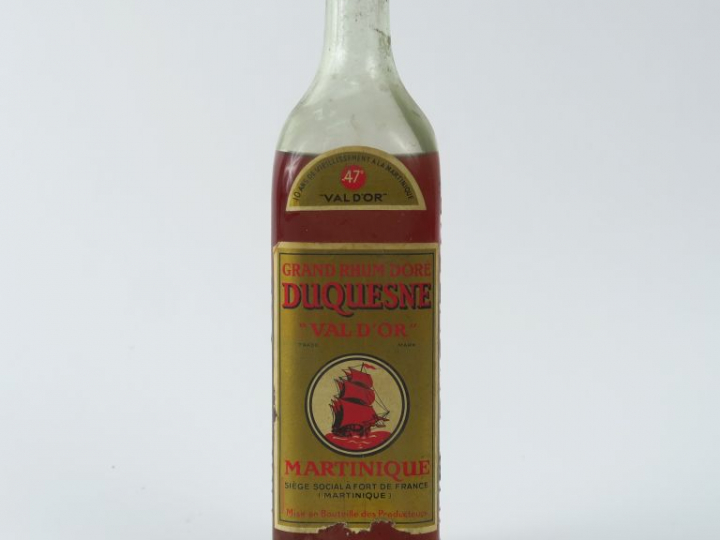 1 VIEILLE BOUTEILLE GRAND RHUM D'OR DUSQUESNE 'VAL D'OR' 47°