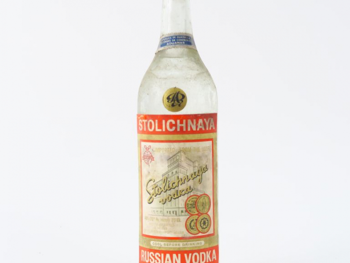 1 BOUTEILLE VODKA STOLICHNAYA