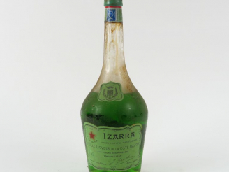 Vente aux enchères 1 VIEILLE BOUTEILLE IZARRA VERTE 51°