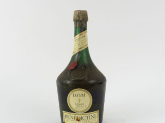 Vente aux enchères 1 BOUTEILLE BENEDICTINE D.O.M.