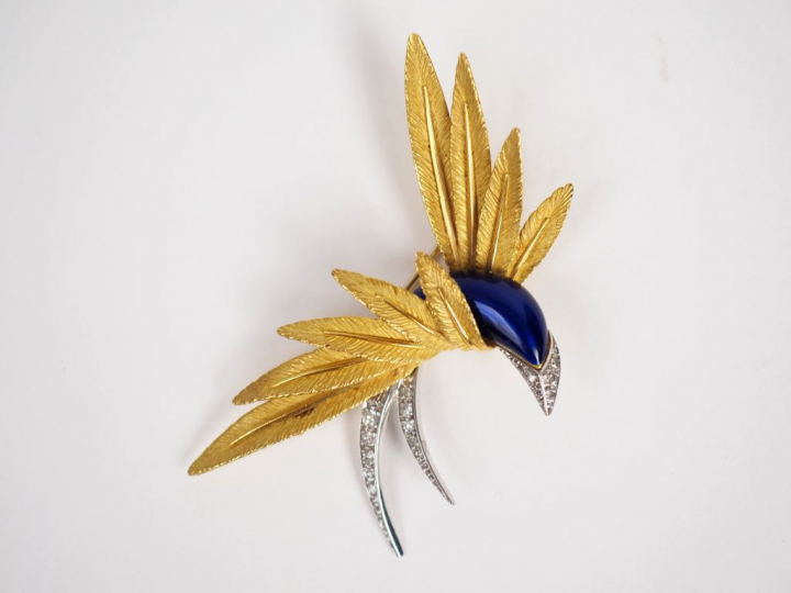 Pierre Sterlé (?) Broche "oiseau de paradis" en or jaune, diamants et 