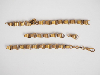 Vente aux enchères Eléments de collier en or jaune, maille forçat.  Poids. 31,15 g (accie