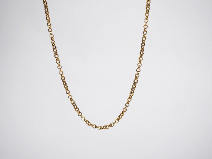 Chaine en or jaune, maille forçat.  Poids. 5,87 g