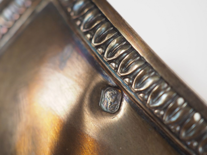 Saucière Restauration en argent, poinçon Vieillard, à décor de frise d