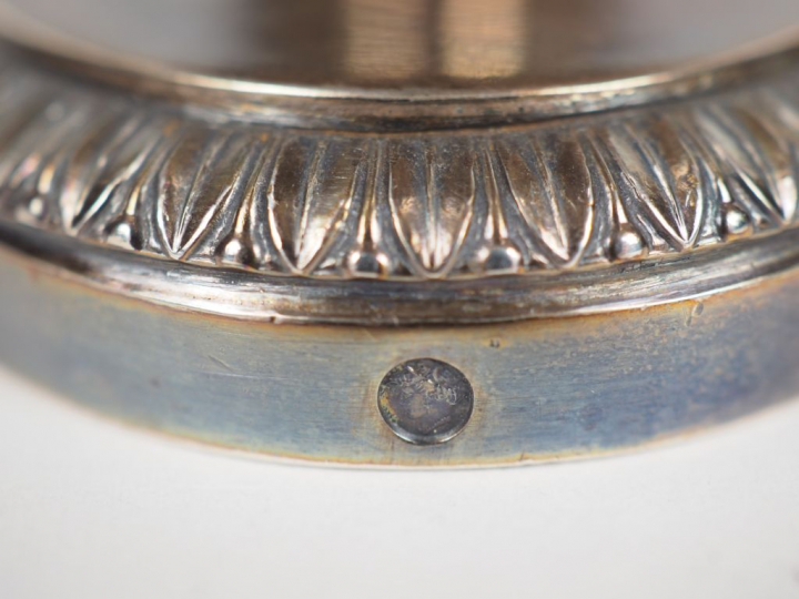 Saucière Restauration en argent, poinçon Vieillard, à décor de frise d