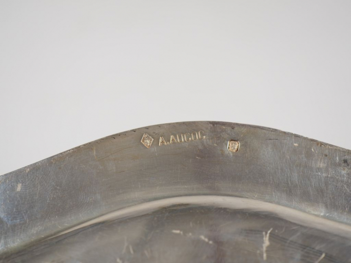 Paire de plats ronds de style Louis XV en argent, poinçon Minerve, mod