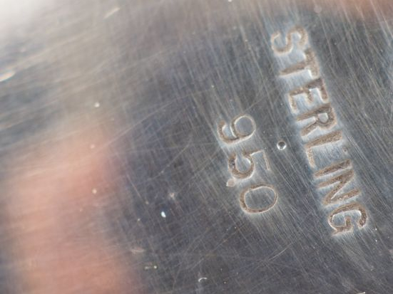 Théière et pot à lait en argent anglais 950, panse côtelée.  Poids. 10