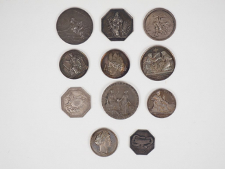 Vente aux enchères Ensemble de onze différentes médailles en argent.  Poids. 213 g