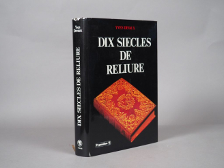 Vente aux enchères DEVAUX. Dix siècles de reliure. Paris Pygmalion 1981. in-4, reliure to