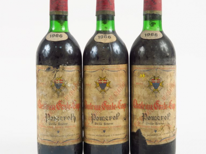3 BOUTEILLES CHÂTEAU GRATE CAP POMEROL 'VIEILLE RESERVE' - 1966 - LB/E