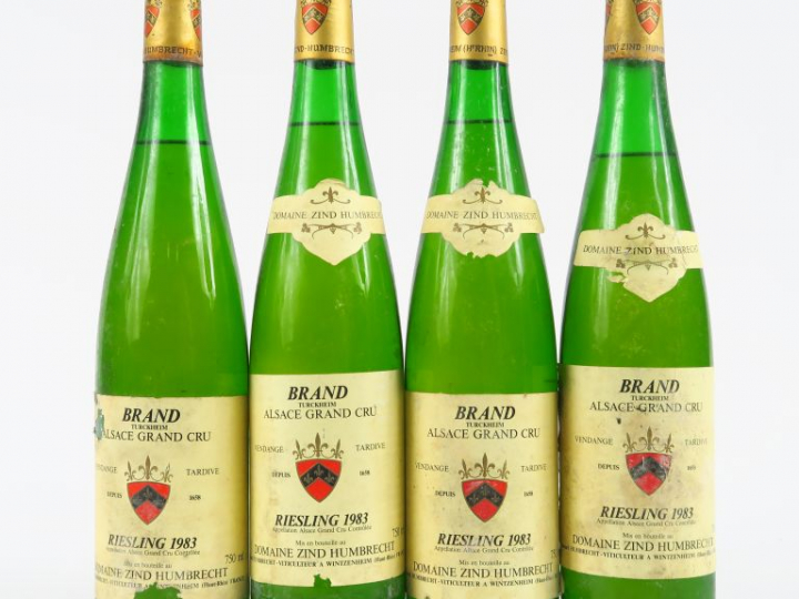 4 BOUTEILLES RIESLING GC V.T. 'BRAND' ZIND HUMBRECHT - 1983 - 2 à 3 CM