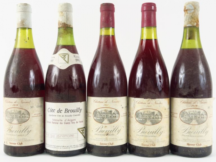 5 BOUTEILLES BROUILLY : 4 de 1979 SAVOUR CLUB - 1 de 1983 G. JEUNEMAIT