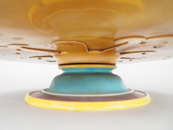 Centre de table Napoléon III en céramique de Minton, de couleur moutar