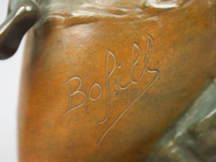 BOFILL. "La conquête" Sculpture en bronze polychrome.  Signé.  H. 32 c