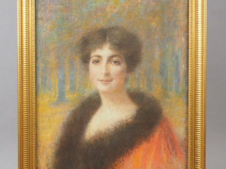 Ecole française vers 1920 "Portrait de Madame de Brimont" Pastel. Sign