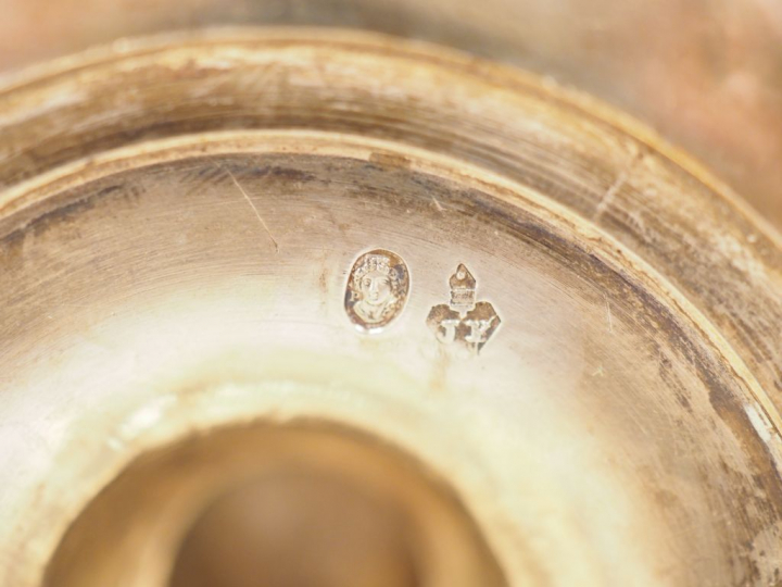 Monture de sucrier en argent.  H. 22,5 cm  Poids. 545 g (manque la ver